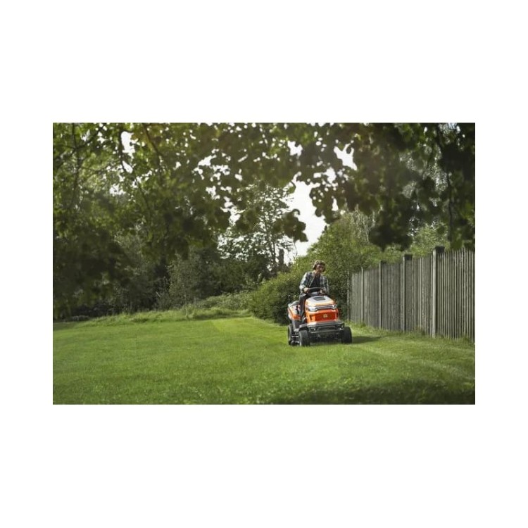 Traktor ogrodowy Husqvarna TC 220T